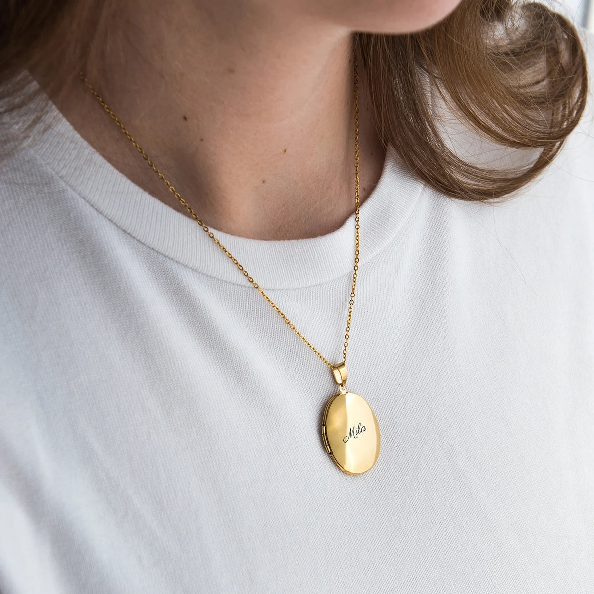 OVAL LOCKET | My Heart - MILA CANTES